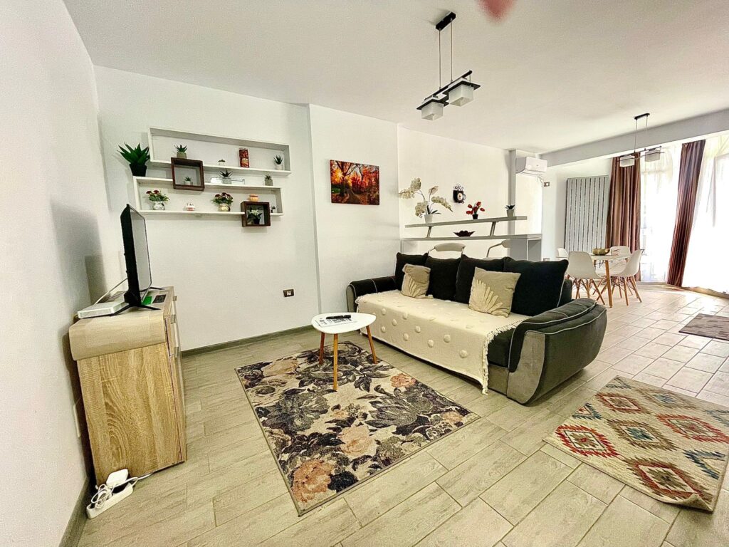 apartament Sunny Holiday Alezzi Mamaia luminos