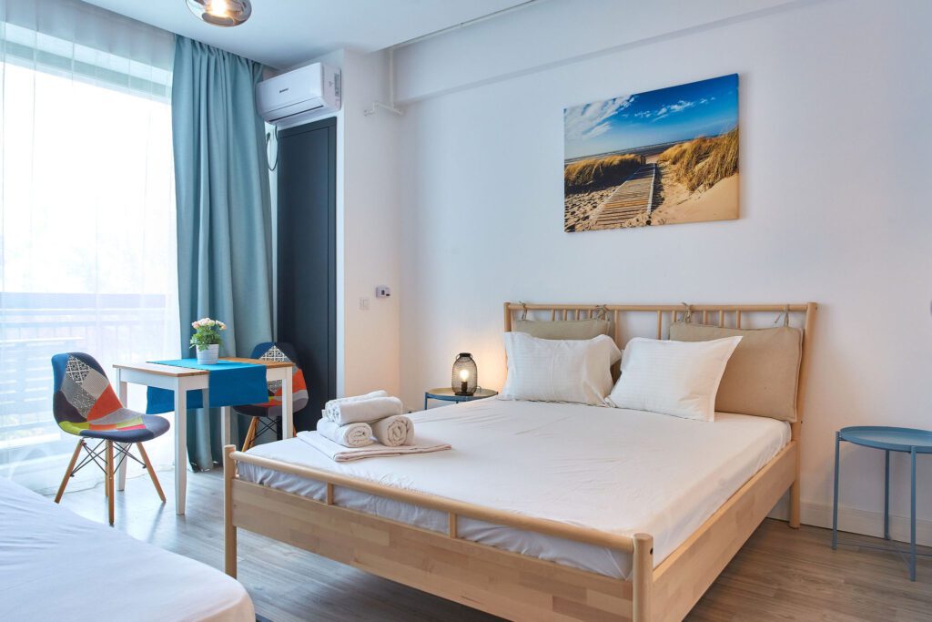 studio Kyra Onix Blue Mamaia elegant