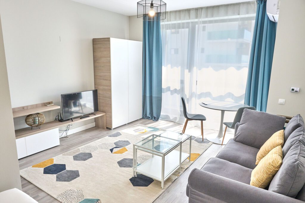 studio Selena Onix Blue Mamaia modern