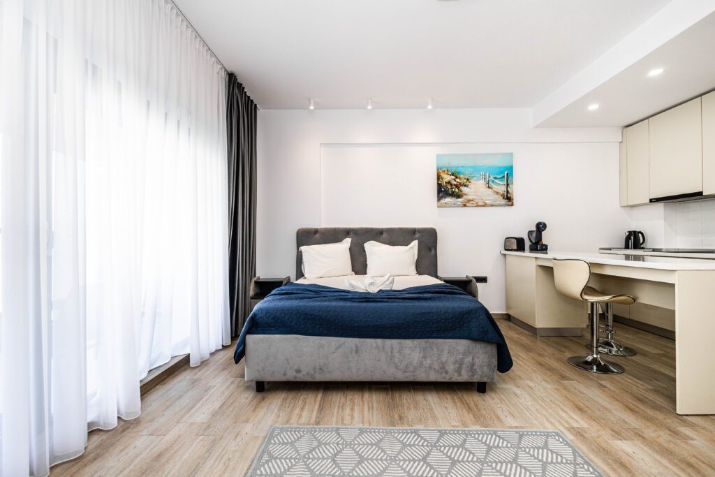 studio Del Mar Casa del Mar Mamaia decor cald